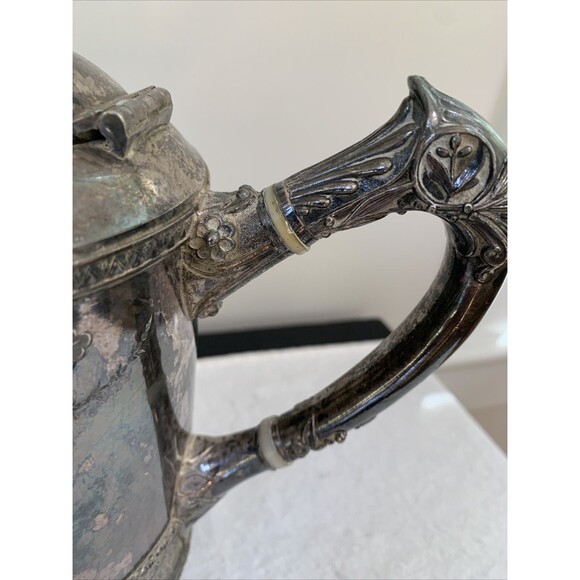 Meriden B Company Silverplate Hollowware No. 1926 5 and 6 Coffee Pots Britannia - Picture 11 of 16